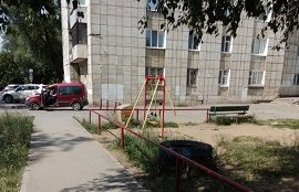 Установка и покраска ограждения на детской площадке по адресу ул. Гашкова, 13
